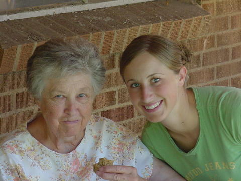 Evelyn with granddaughter Jennifer Day